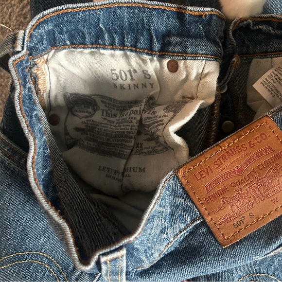 Levi’s 501 Skinny Jeans - Picture 7 of 7
